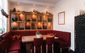 Landhotel und Weingasthof Schwarzer Adler